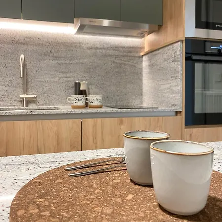 The Olive Shore Signature Skg Soluň
